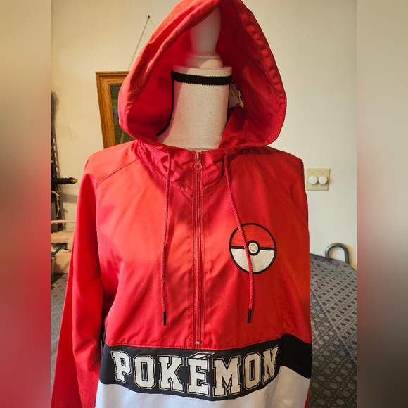 Pokemon Trainer Anorak - Picture 2 of 6